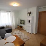 Apartament Przy Promenadzie I Blisko Plazy - Apartment An Der Promenade Und In Strandnaehe Apartman *